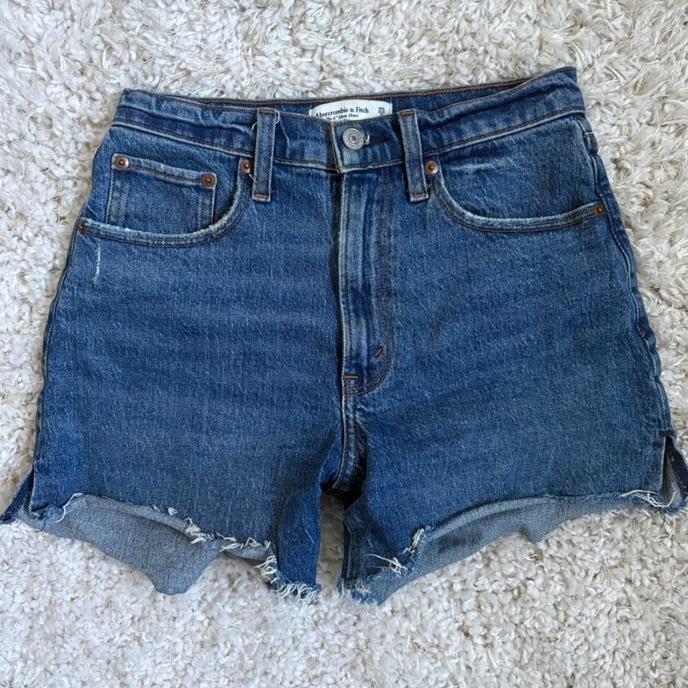 Abercrombie & Fitch The Mom High Rise 4”